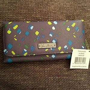NWT Vera Bradley Trifold Wallet in Ink Spots